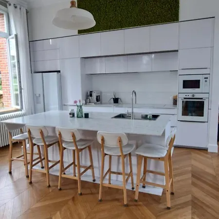 Maison Familiale Ecole Des Filles Ully-Saint-Georges