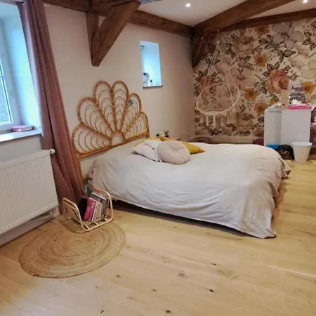 Maison Familiale Ecole Des Filles * Ully-Saint-Georges