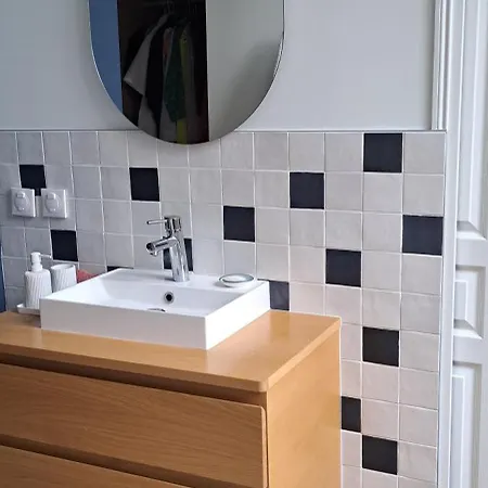 Maison Familiale Ecole Des Filles * Ully-Saint-Georges