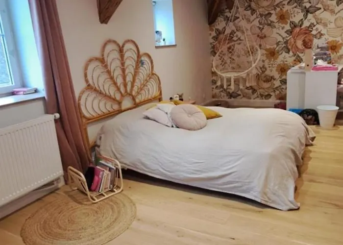 Maison Familiale Ecole Des Filles * Ully-Saint-Georges